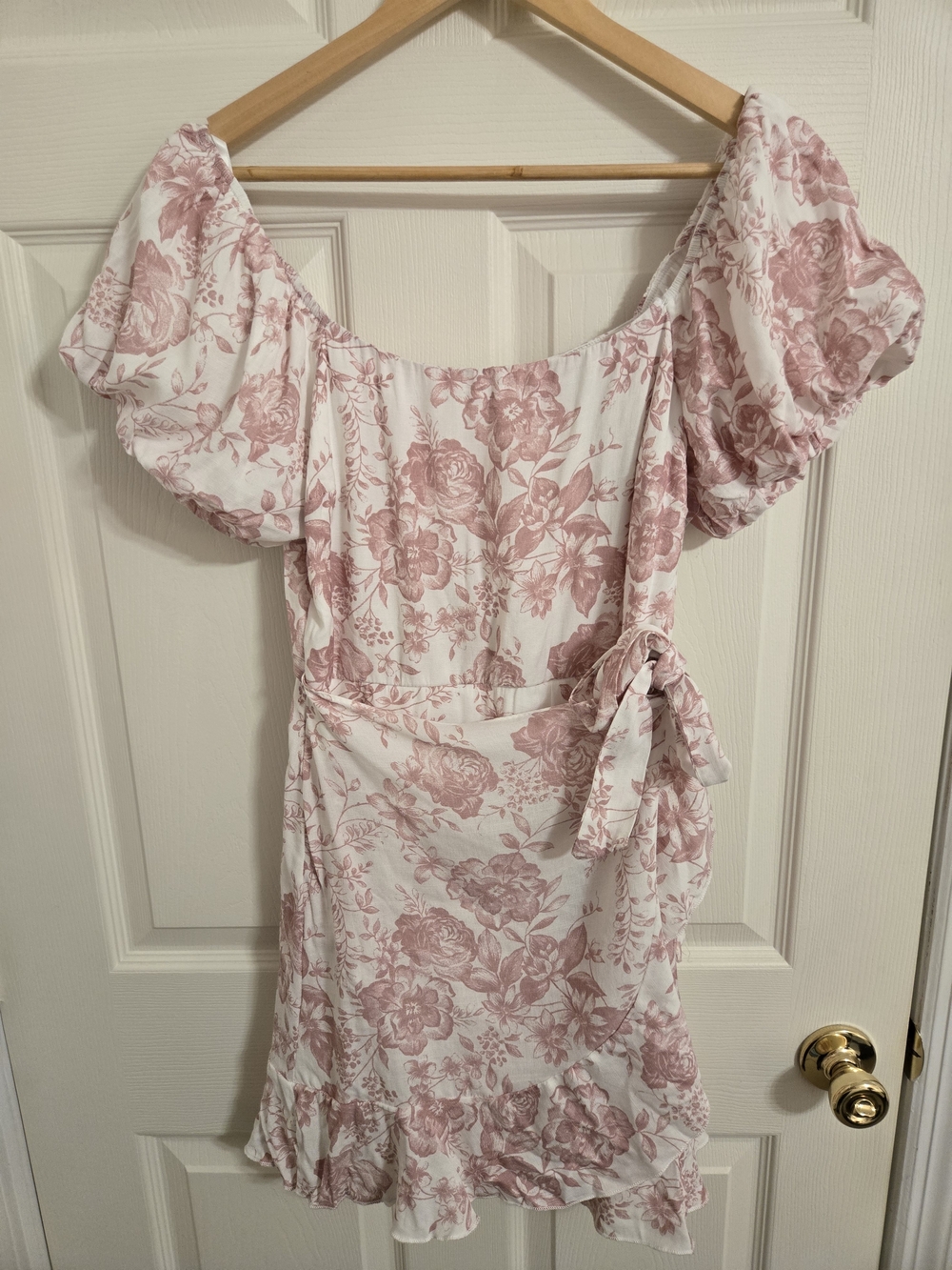 Trixxi White Mini Cottagecore Dress with Dusty Rose Floral Print Size Large